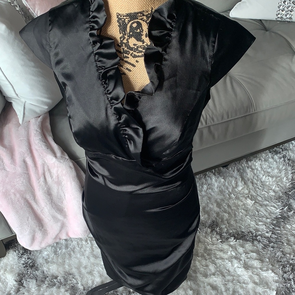 VENUS Black Ruffled Mini Dress